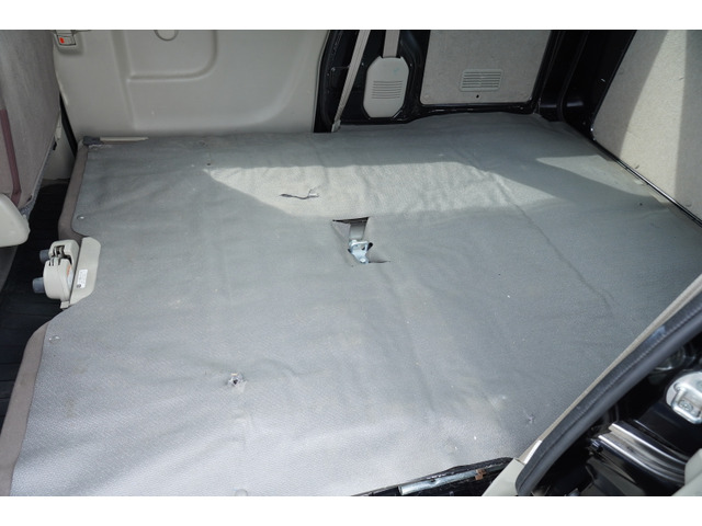 Nissan NV100 Clipper 8