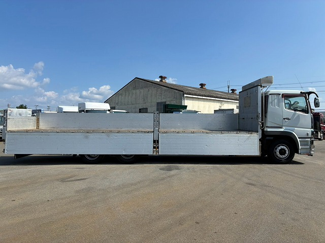 Mitsubishi Fuso Super Great 11