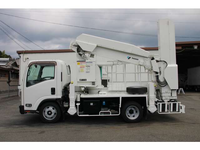 Isuzu Elf 4