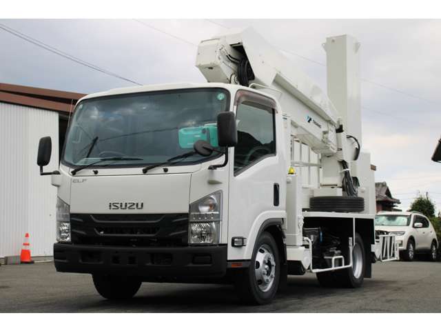 Isuzu Elf 9