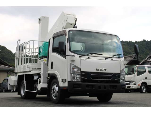 Isuzu Elf 10