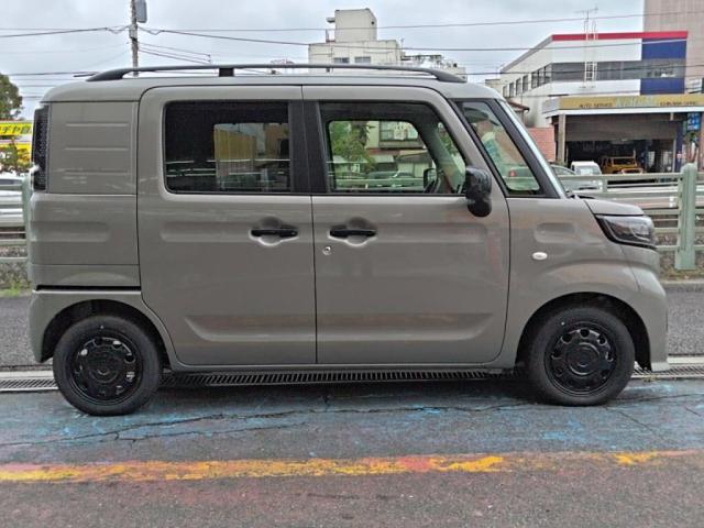 Suzuki Spacia Base 11
