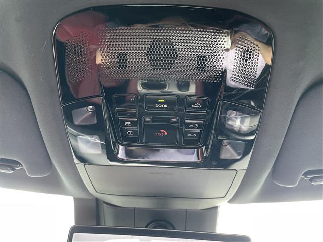Lexus RX 9