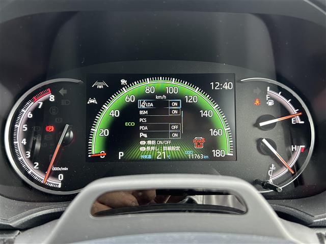Toyota Voxy 9