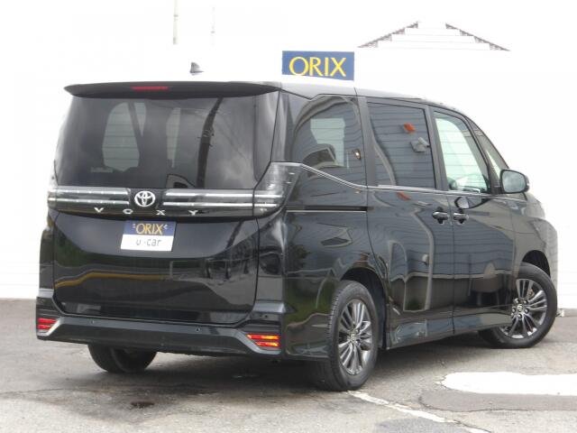 Toyota Voxy 7