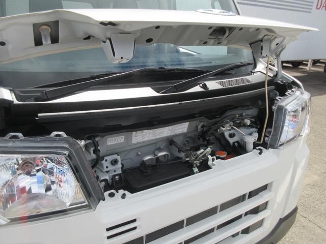 Daihatsu Hijet Cargo 2
