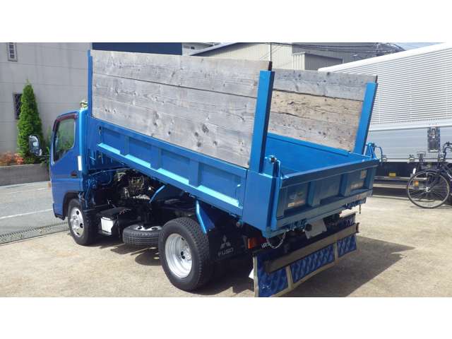 Mitsubishi Fuso Canter 5