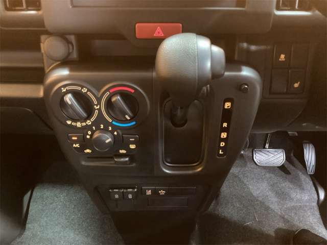 Suzuki Every 12