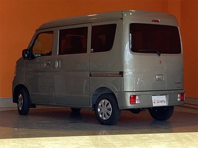 Suzuki Every 12