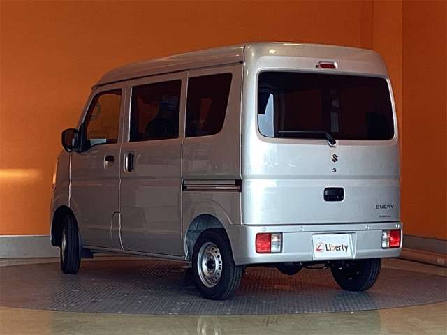 Suzuki Every 12