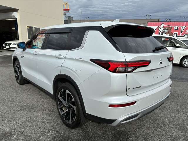 Mitsubishi Outlander PHEV 11