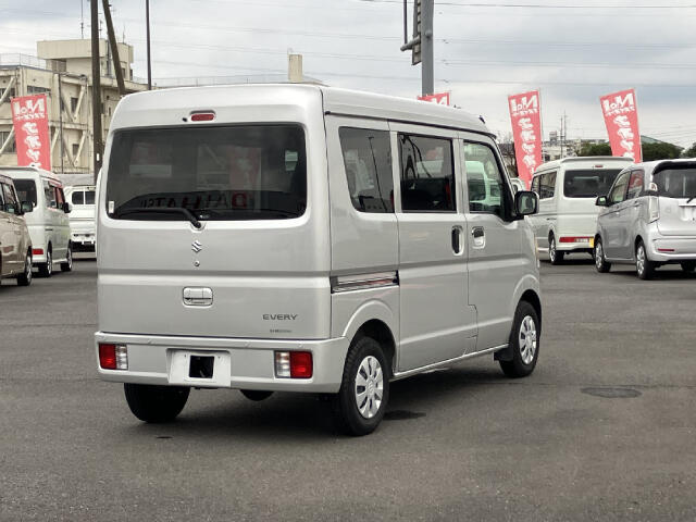Suzuki Every 8