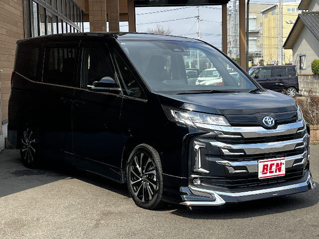 Toyota Noah 2