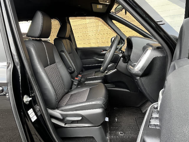 Toyota Noah 7