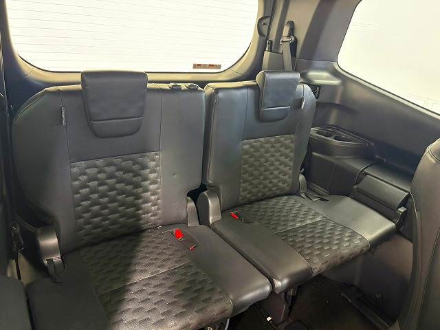 Toyota Voxy 12