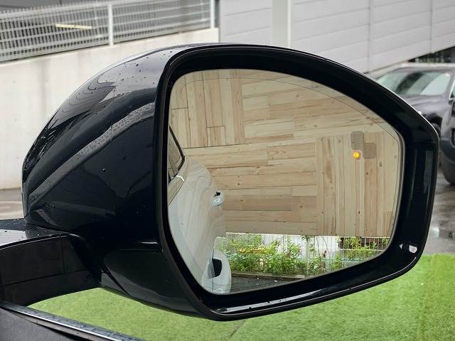 Jaguar F-Pace 8