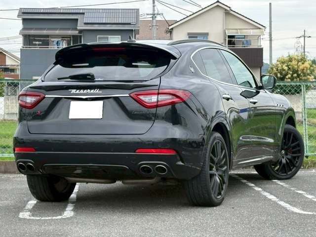 Maserati Levante 2