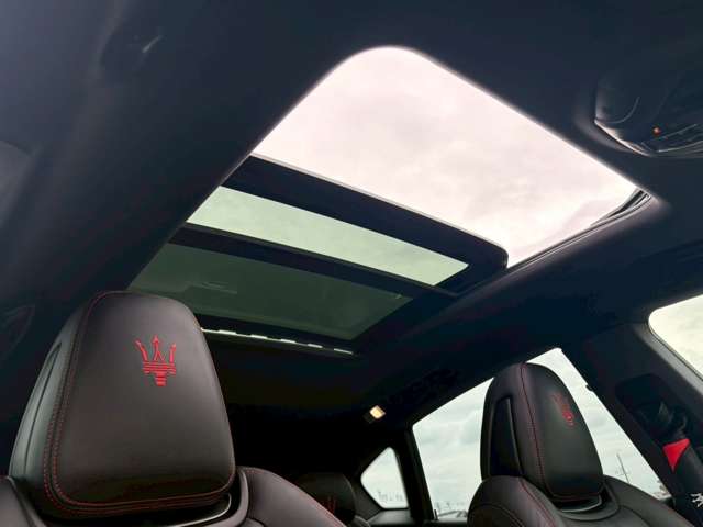 Maserati Levante 5