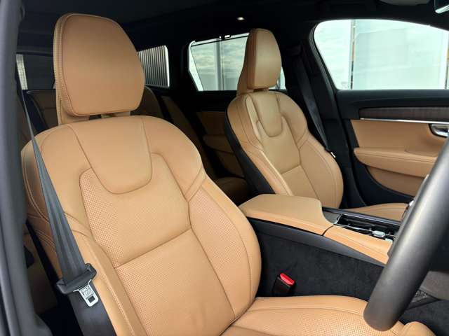Volvo V90 Cross Country 11