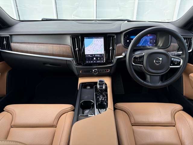 Volvo V90 Cross Country 2