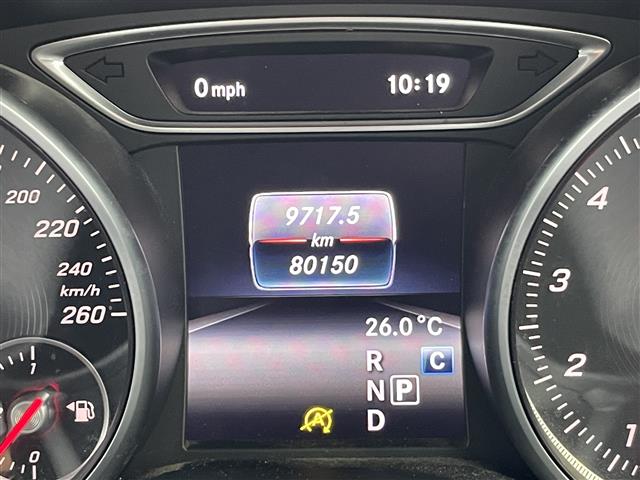 Mercedes-Benz GLA-Class 11
