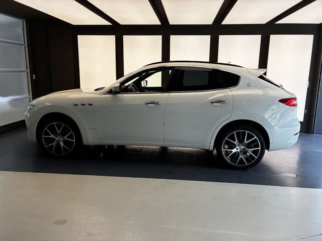 Maserati Levante 3