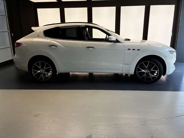 Maserati Levante 6