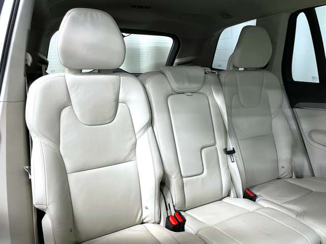 Volvo XC90 12