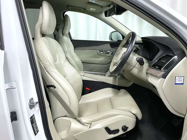 Volvo XC90 10