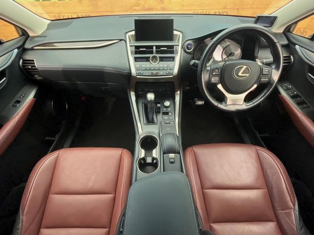 Lexus NX 2