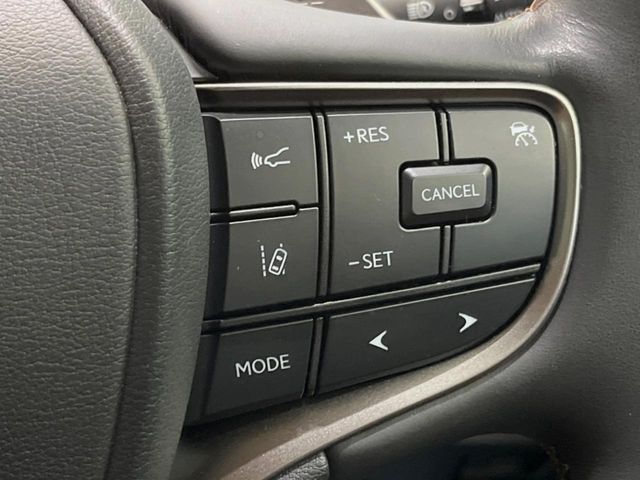 Lexus UX 5