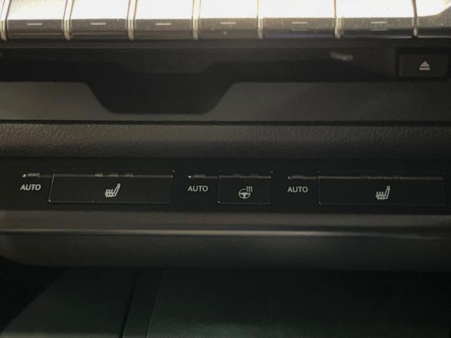 Lexus UX 7