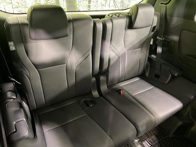 Toyota Alphard 11