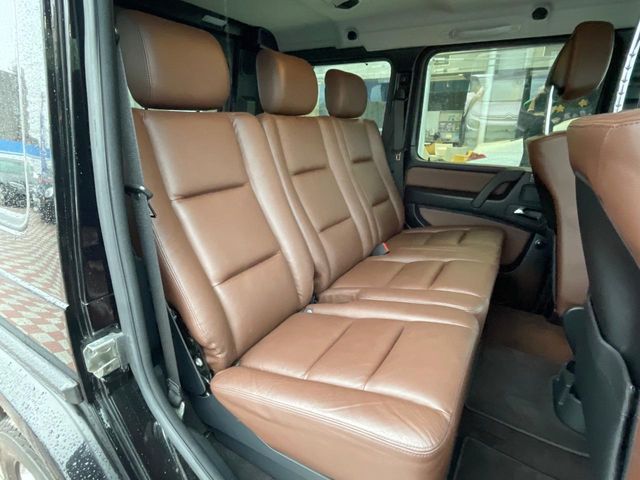 Mercedes-Benz G-Class 10