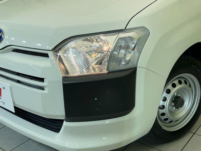 Toyota Probox Van 12