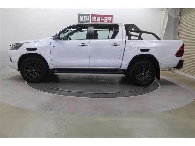 Toyota Hilux 9