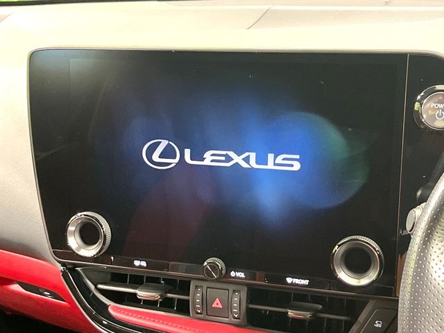 Lexus NX 4