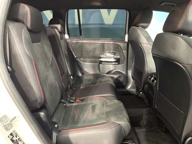 Mercedes-Benz GLB 10
