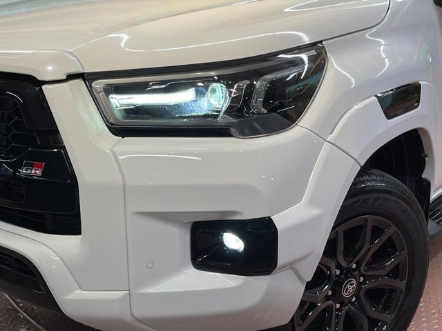Toyota Hilux 12