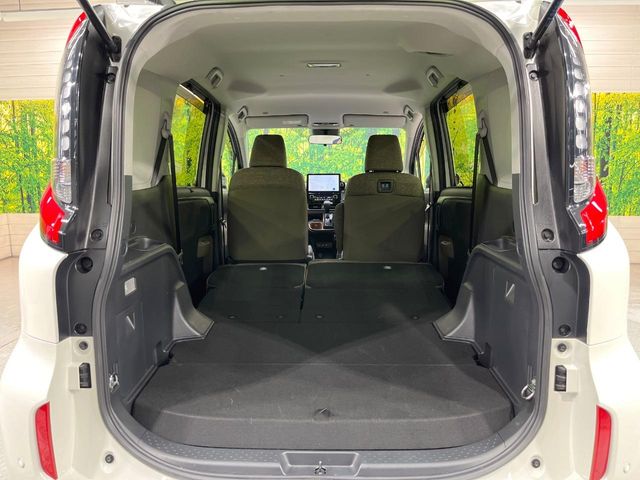Toyota Sienta 10