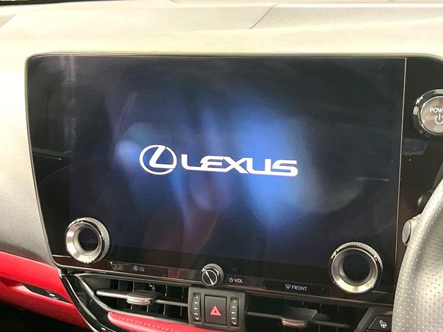 Lexus NX 4
