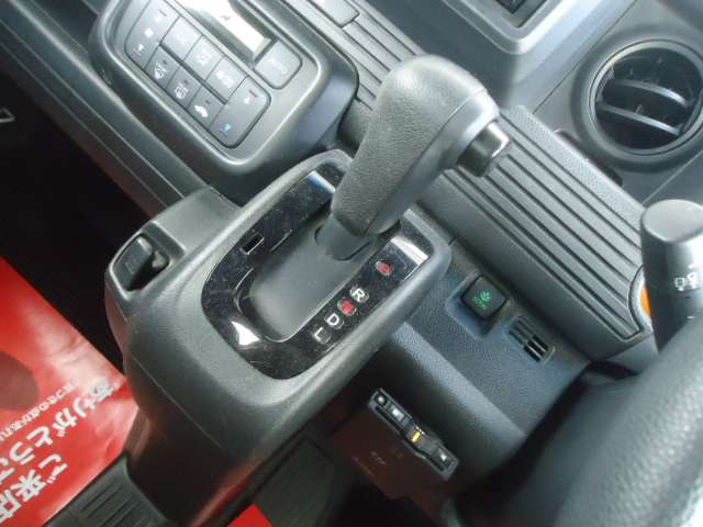 Honda N-VAN 11