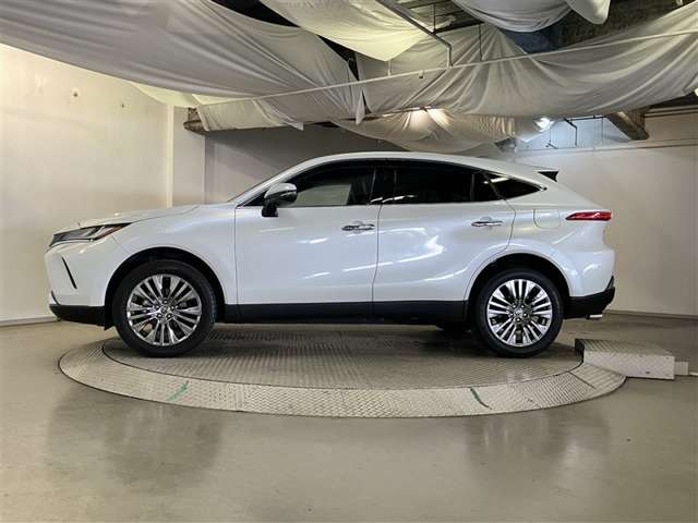 Toyota Harrier 4