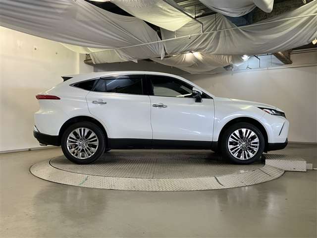 Toyota Harrier 5