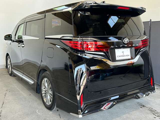 Toyota Alphard 12