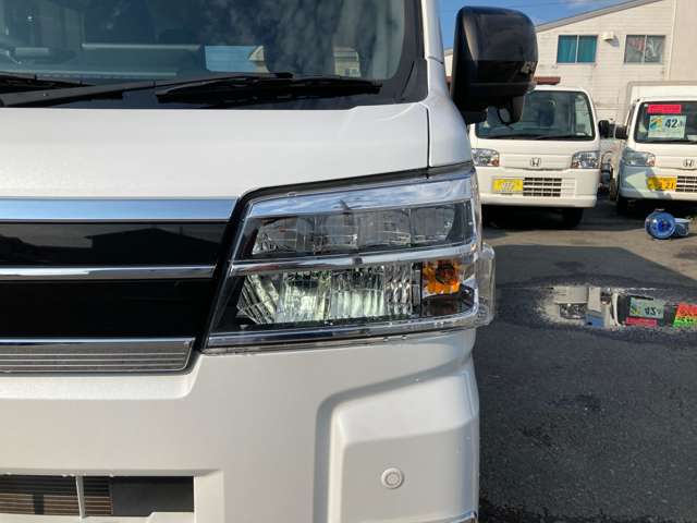 Daihatsu Atrai 7