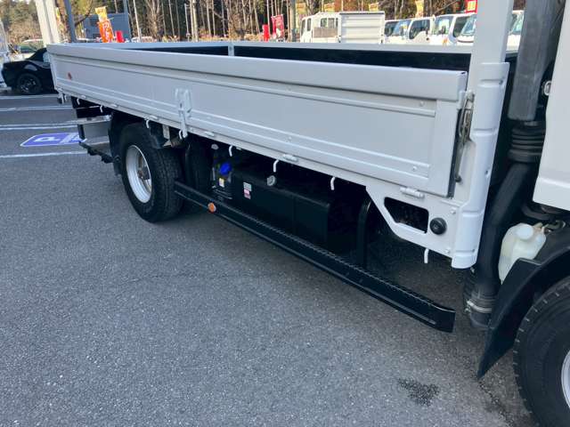 Isuzu Elf 11