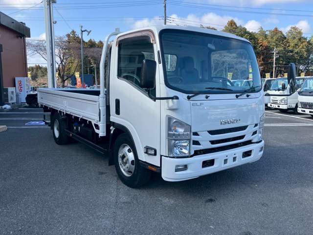 Isuzu Elf 3