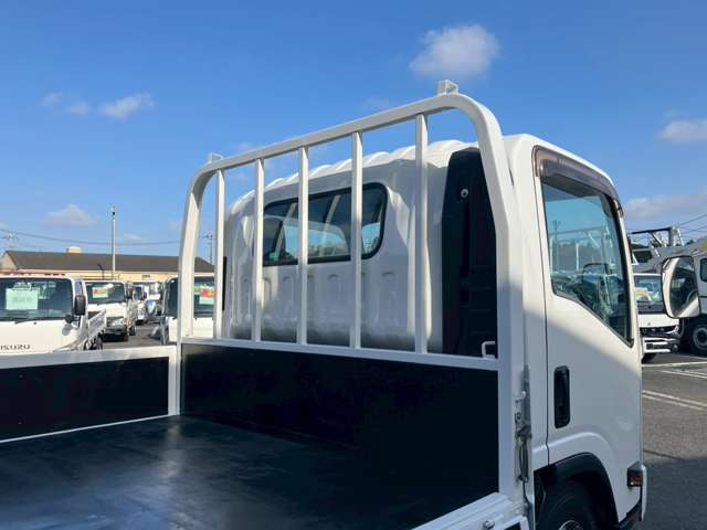 Isuzu Elf 9