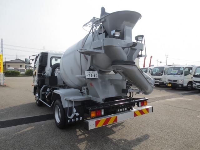 Mitsubishi Fuso Fighter 5